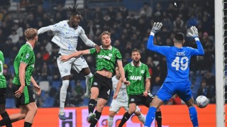 2200万铁卫锁定留队！国米五场狂轰17球，意甲冠军稳了？